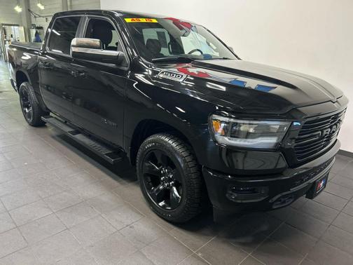 Diamond Black Crystal Pearlcoat 2019 RAM 1500 Big Horn