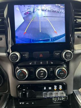 Diamond Black Crystal Pearlcoat 2019 RAM 1500 Big Horn