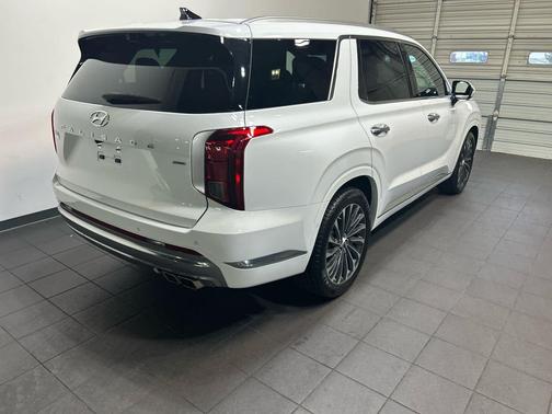 Hyper White 2024 Hyundai PALISADE Calligraphy