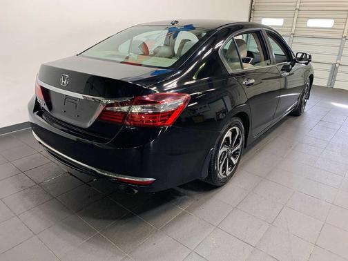 2017 Honda Accord EX