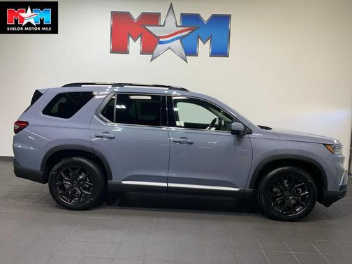 2025 Honda Pilot Touring 8-Passenger