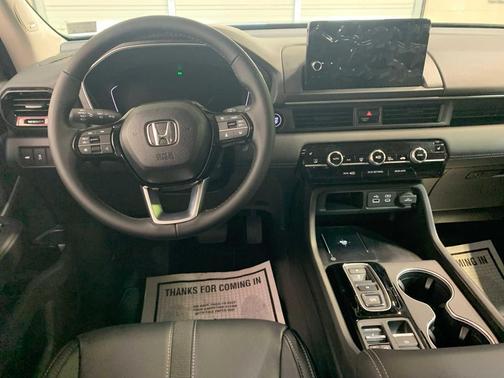 2025 Honda Pilot Touring 8-Passenger