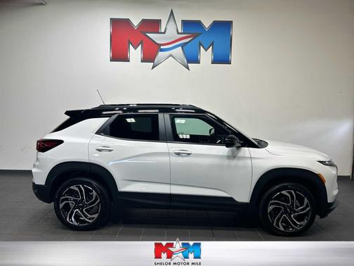 Summit White 2024 Chevrolet Trailblazer RS