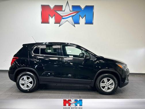 Mosaic Black Metallic 2019 Chevrolet Trax LS