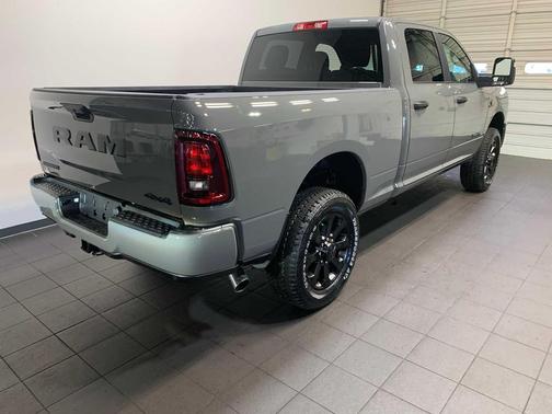 2026 RAM 2500 Big Horn Crew Cab 4x4 6'4' Box