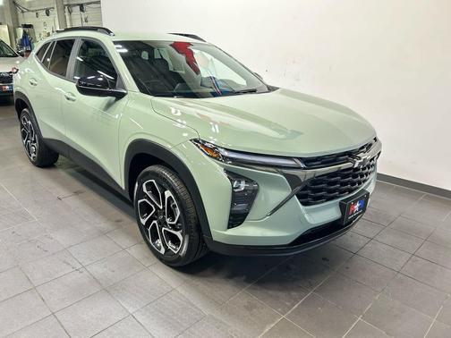 Cacti Green 2024 Chevrolet Trax FWD 2RS