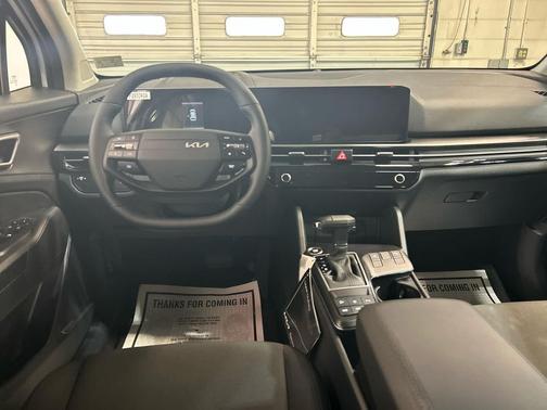 Glacial White Pearl 2026 Kia Sportage LX