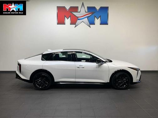 2025 Kia K4 GT-Line Turbo