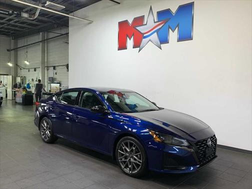 2023 Nissan Altima SR VC-Turbo FWD