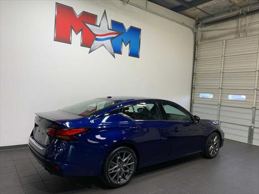 2023 Nissan Altima SR VC-Turbo FWD