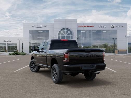 Diamond Black Crystal Pearlcoat 2027 RAM 2500 Big Horn