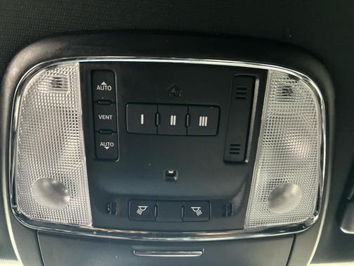 Pitch Black Clearcoat 2022 Dodge Charger GT