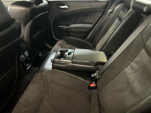 Pitch Black Clearcoat 2022 Dodge Charger GT