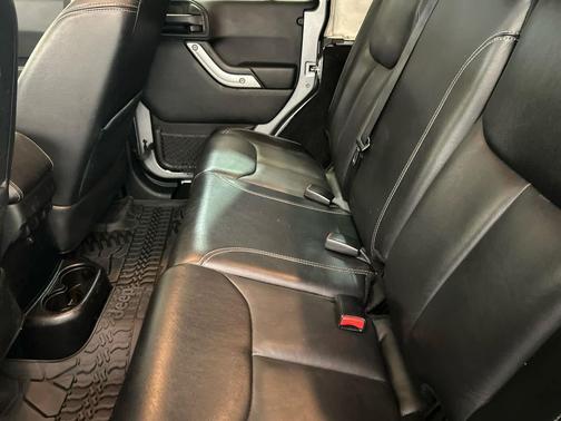 Billet Silver Metallic Clearcoat 2016 Jeep Wrangler Unlimited Rubicon