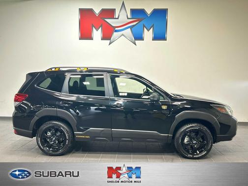 Crystal Black Silica 2025 Subaru Forester Wilderness