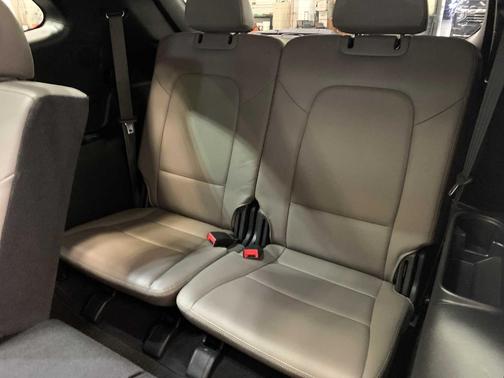 2017 Hyundai SANTA FE SE Ultimate