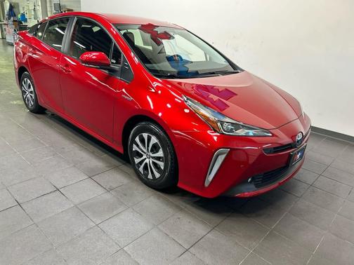 2022 Toyota Prius LE