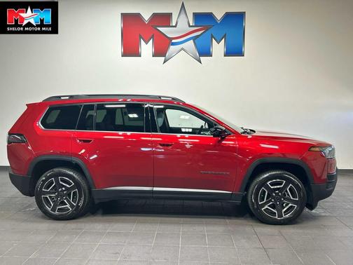Red Hot Pearlcoat 2026 Jeep Cherokee Laredo 4x4