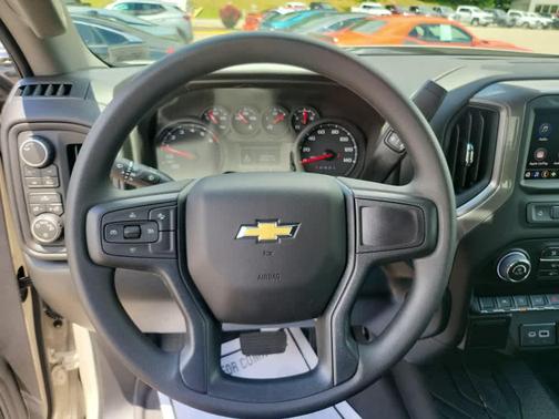 White Sands 2026 Chevrolet Silverado 1500 Custom