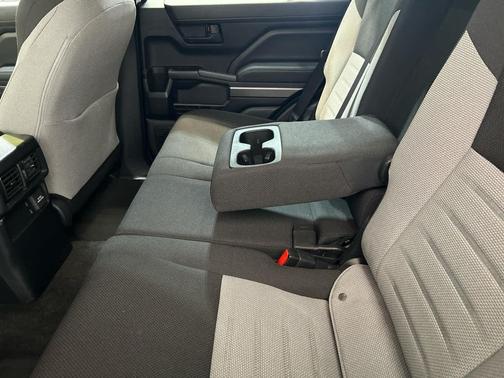 Wind Chill Pearl 2025 Toyota 4Runner TRD Off Road