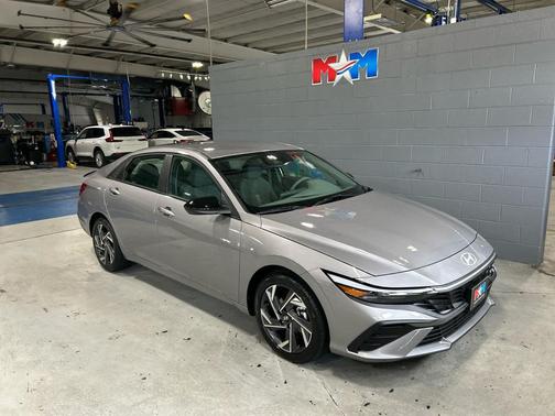 2025 Hyundai ELANTRA Sport