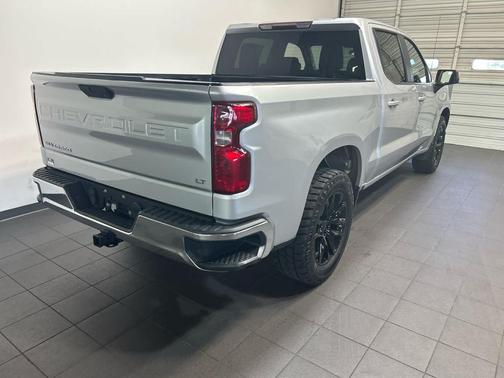 Silver Ice Metallic 2021 Chevrolet Silverado 1500 LT