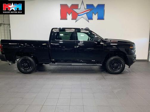 2026 RAM 2500 Tradesman Crew Cab 4x4 6'4' Box
