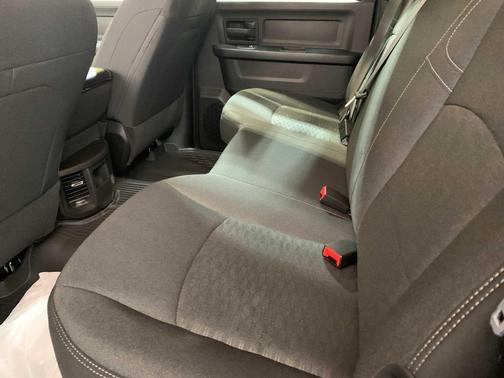 2026 RAM 2500 Tradesman Crew Cab 4x4 6'4' Box