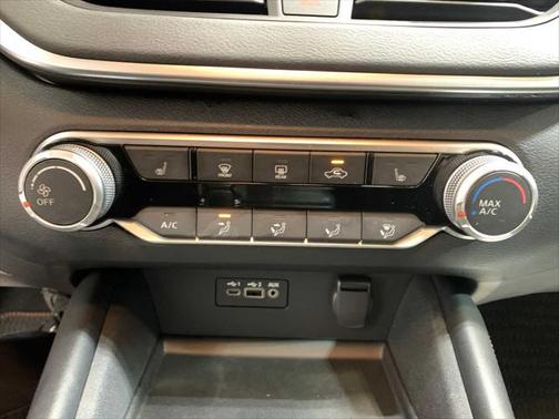 2021 Nissan Altima SR VC-Turbo FWD
