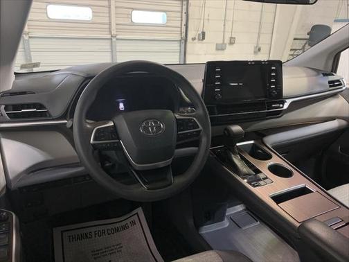 Sunset Bronze Mica 2021 Toyota Sienna LE