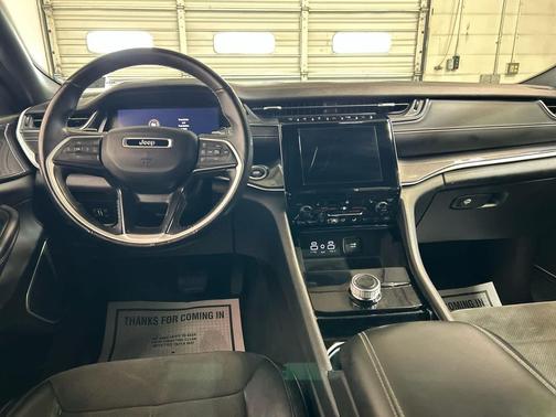 Bright White Clearcoat 2021 Jeep Grand Cherokee L Altitude