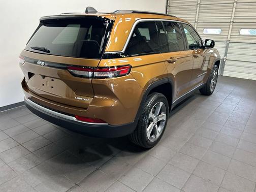 Copper Shino Metallic Clearcoat 2026 Jeep Grand Cherokee Limited