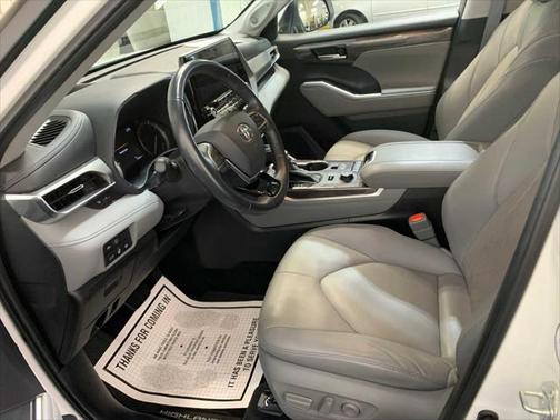 2021 Toyota Highlander Platinum