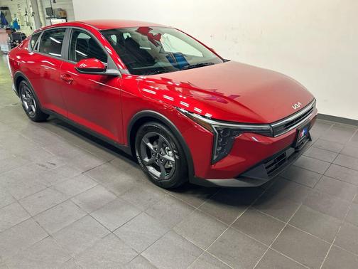 Currant Red 2026 Kia K4 LXS