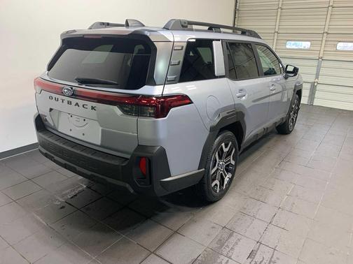 ICE SILVER 2026 Subaru Outback Touring XT