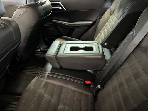 Red Diamond 2025 Mitsubishi Outlander SE 2.5 S-AWC