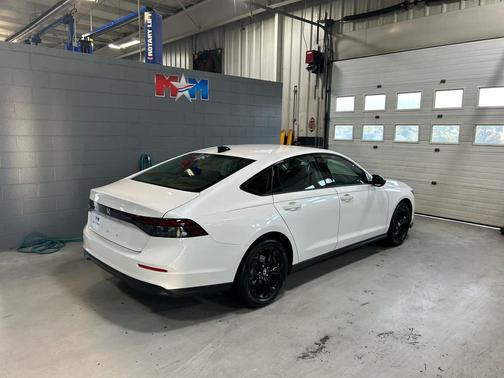 2025 Honda Accord Sport SE 1.5T