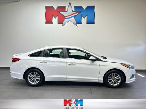 Quartz White Pearl 2017 Hyundai SONATA Base