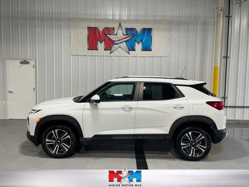 Summit White 2021 Chevrolet Trailblazer LT