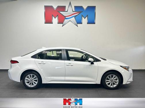 Ice Cap 2025 Toyota Corolla Hybrid LE