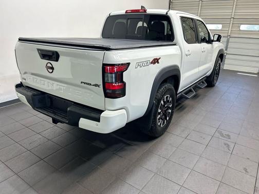 Glacier White 2022 Nissan Frontier PRO-4X