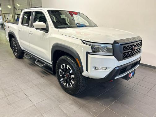 Glacier White 2022 Nissan Frontier PRO-4X