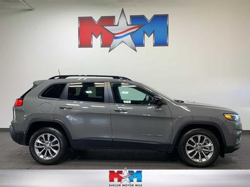 2022 Jeep Cherokee Latitude Lux