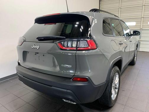 2022 Jeep Cherokee Latitude Lux