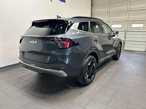 Gravity Gray 2027 Kia Sportage Hybrid EX