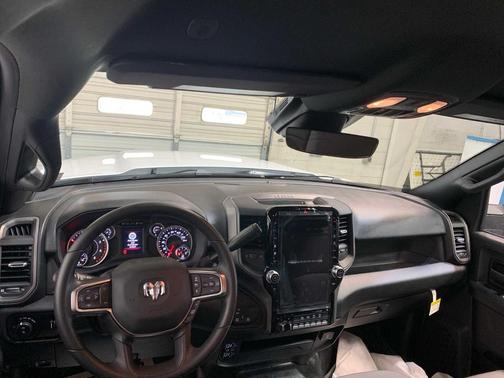 2026 RAM 2500 Tradesman Crew Cab 4x4 6'4' Box