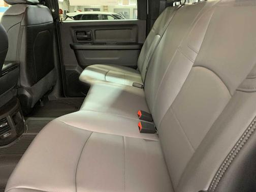 2026 RAM 2500 Tradesman Crew Cab 4x4 6'4' Box