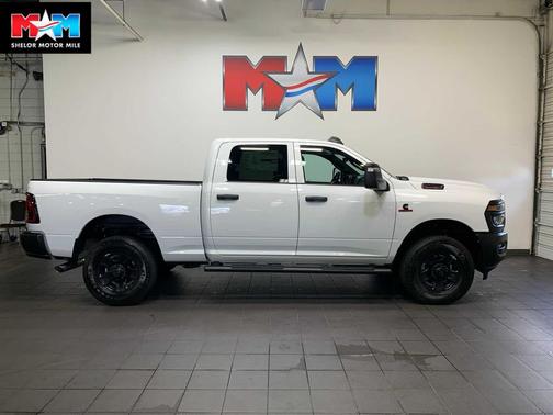 2026 RAM 2500 Tradesman Crew Cab 4x4 6'4' Box