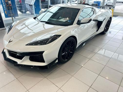 Arctic White 2026 Chevrolet Corvette Z06