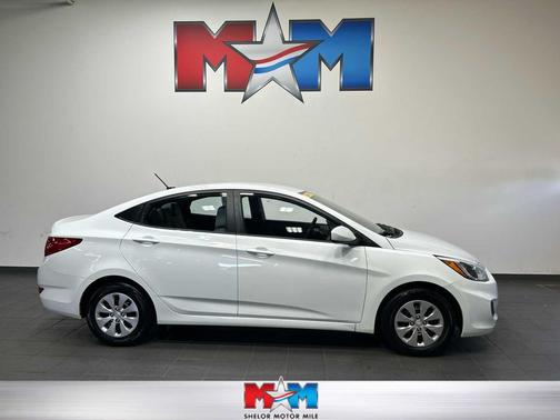 Century White 2016 Hyundai Accent SE